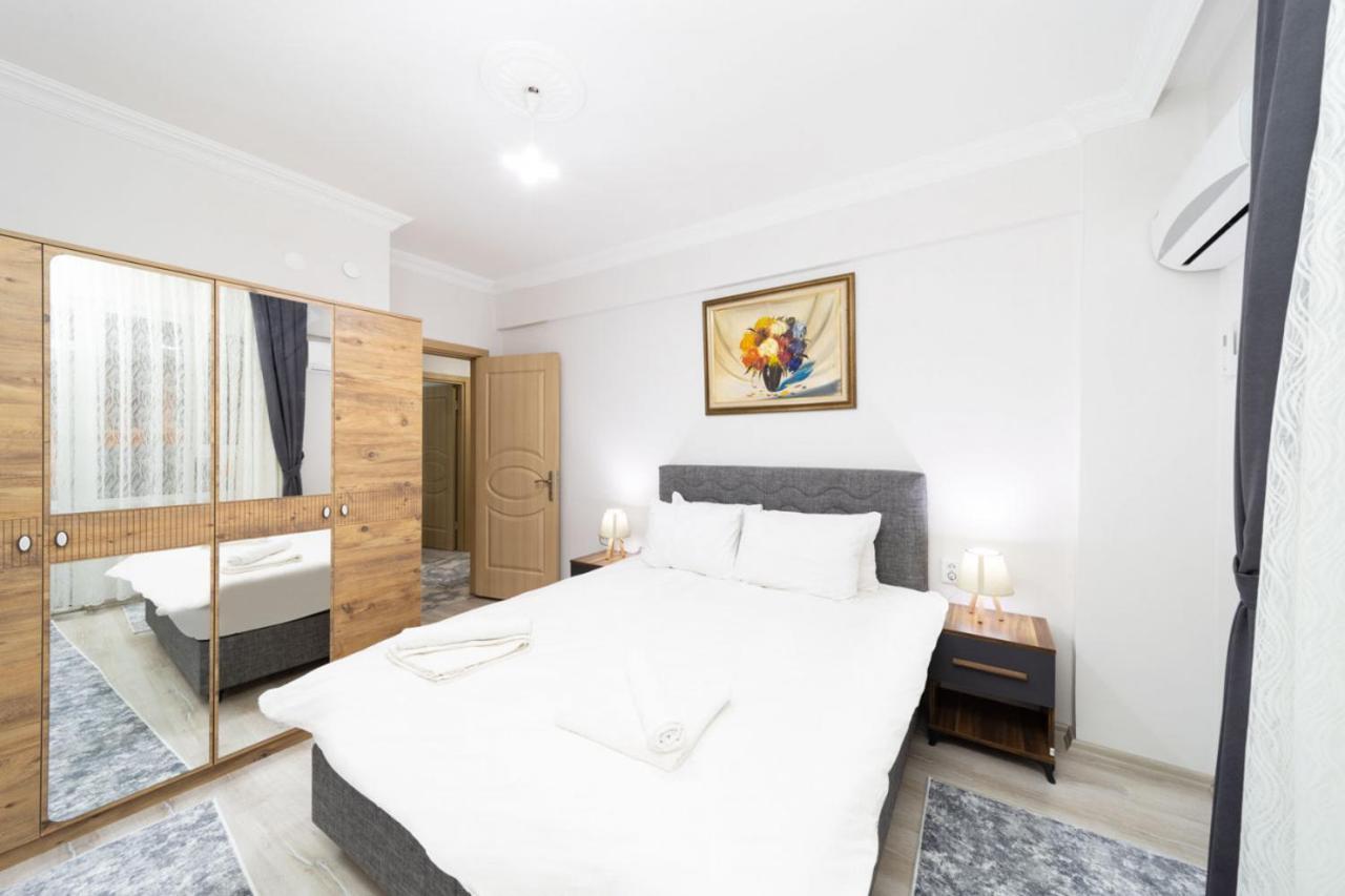 Pleasant Flat With Balcony In Kaleici Apartment *