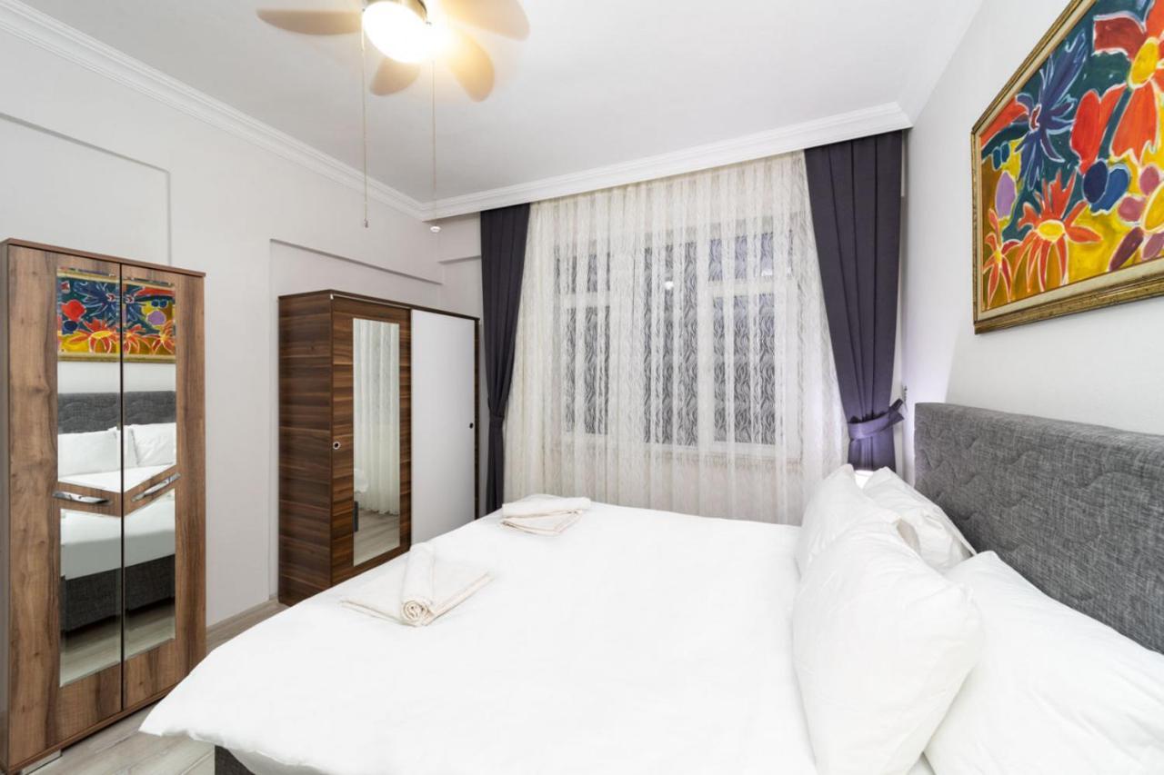 Pleasant Flat With Balcony In Kaleici Apartment