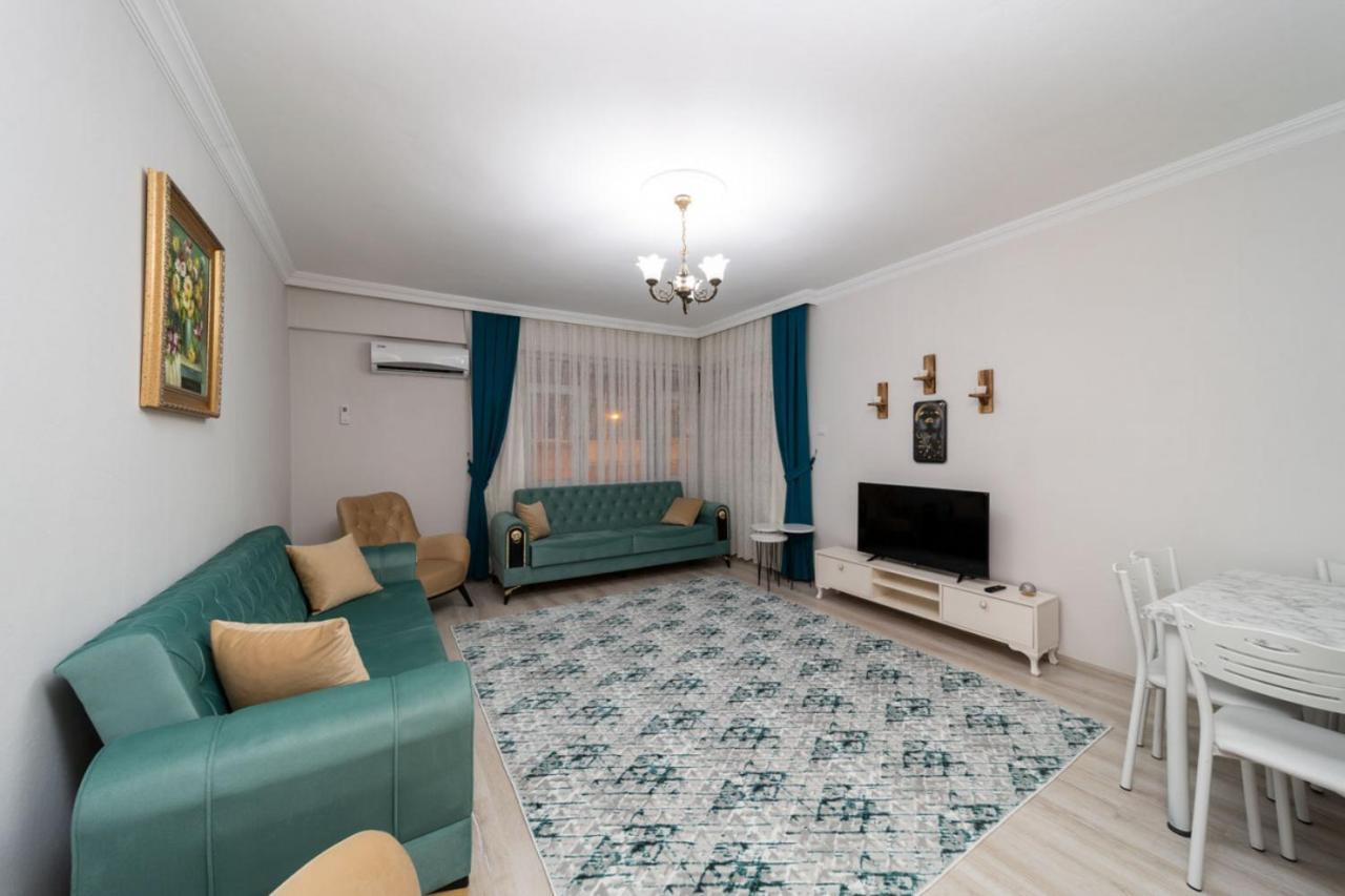 Pleasant Flat With Balcony In Kaleici Apartment
