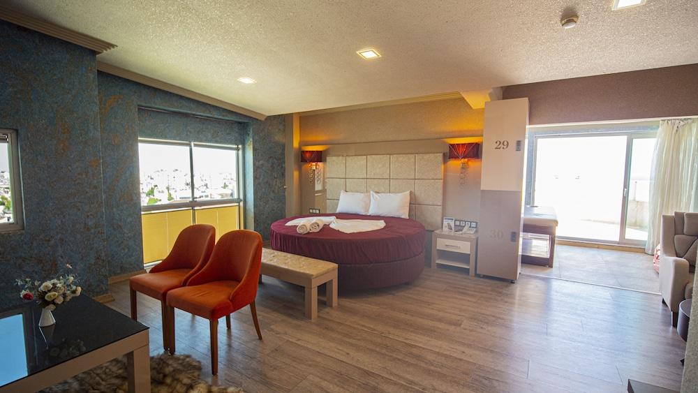 Otel Live 4*
