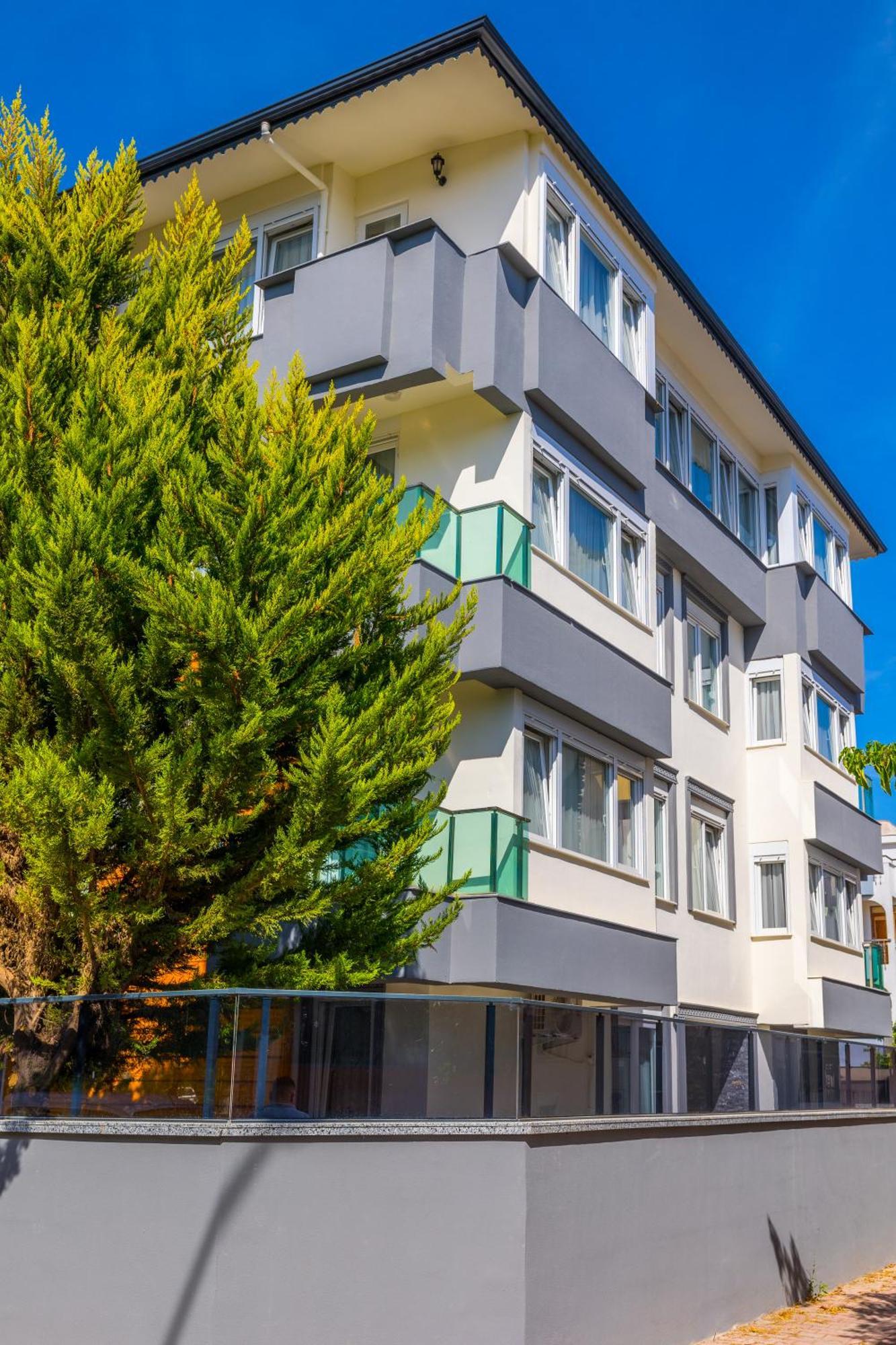 Brandhill Airport Aparthotel