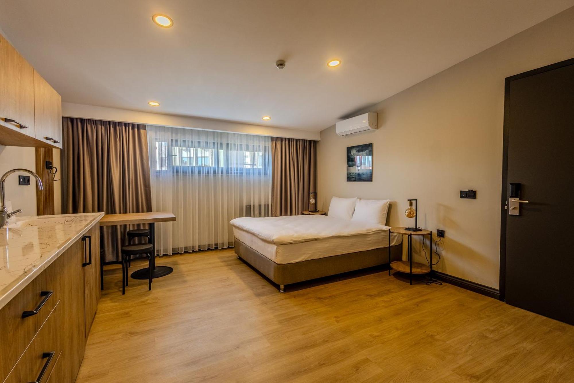 Hotel Leliko *