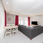Modern And Fully Furnished Flat In Antalya