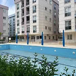 Oezkanlar Sitesi I Havuzlu Guevenlikli Site Merkezi Konum