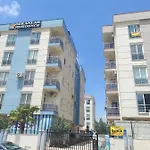 Oezkanlar Sitesi I Havuzlu Guevenlikli Site Merkezi Konum