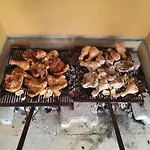 3 Odali Bahceli Bbq Antalya Kalbinde Ev