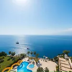 Adonis Hotel