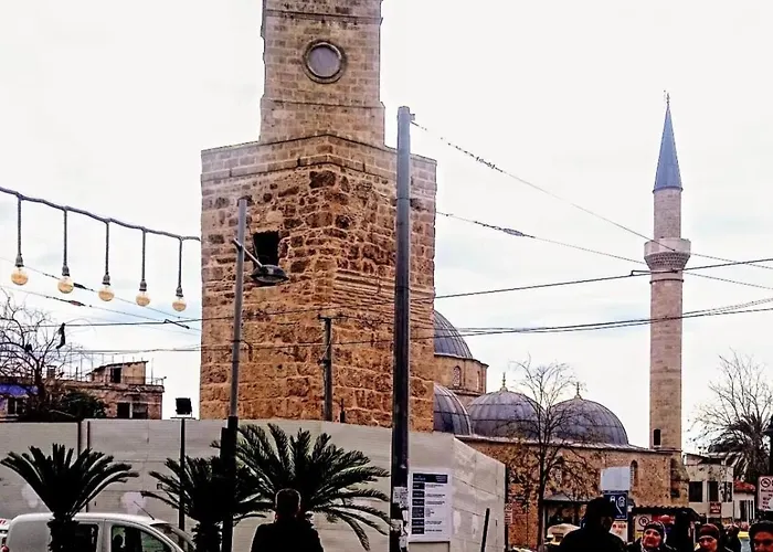 Sehir Merkezi Kaleici Deniz Yakini Muethis Lokasyon
