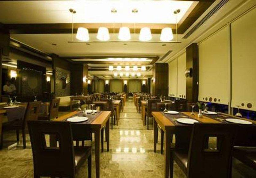 Saturn Palace 5*