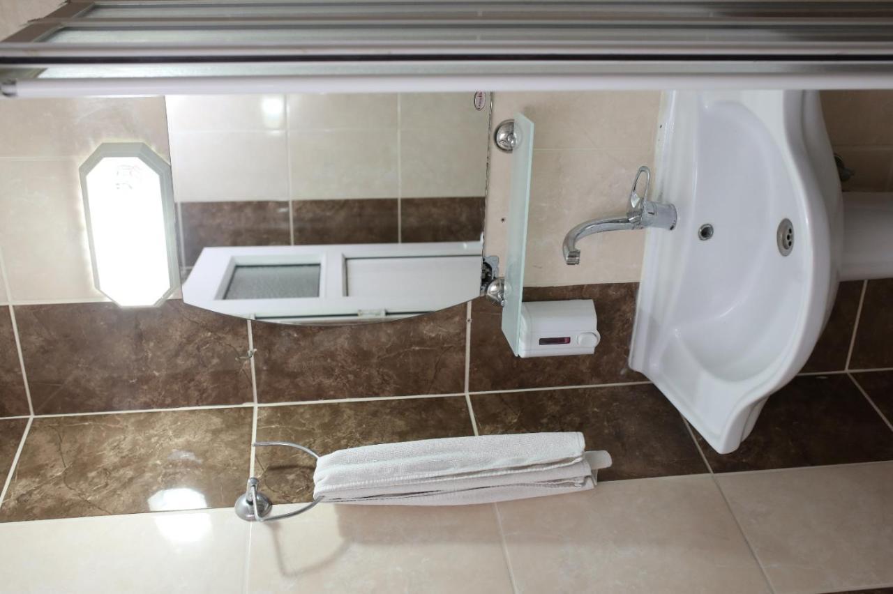 Oezhan 3* Antalya