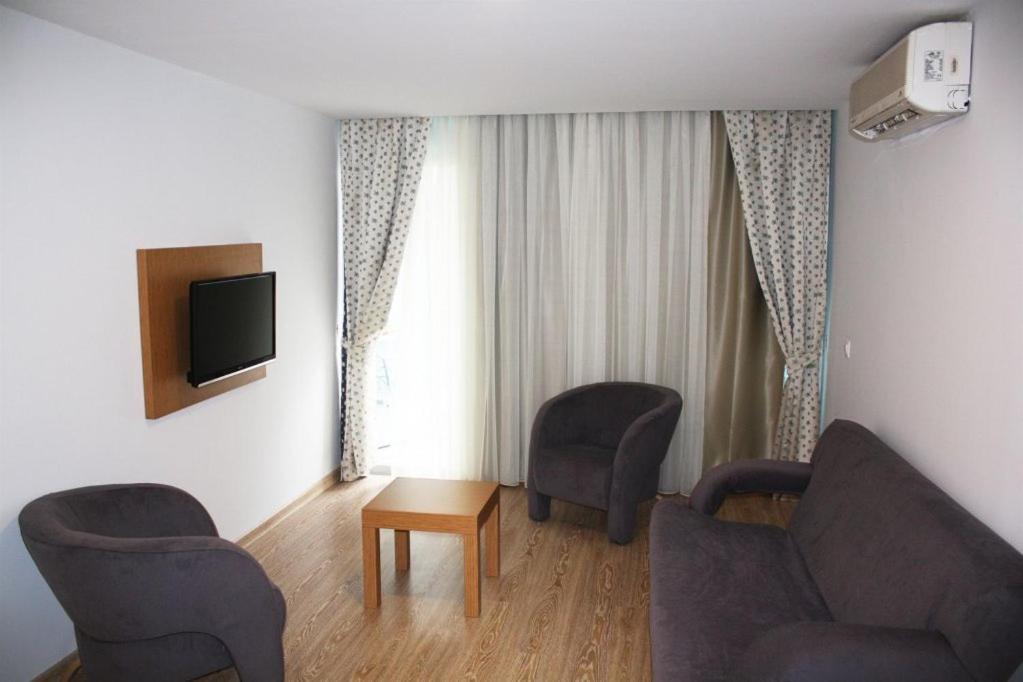 Regna Hotel 3*