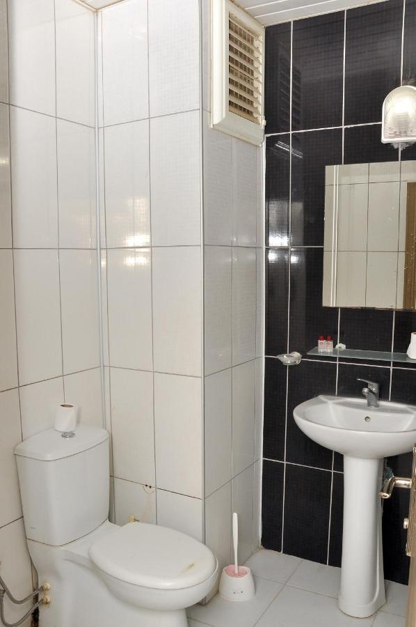 Otel Cemre 2*