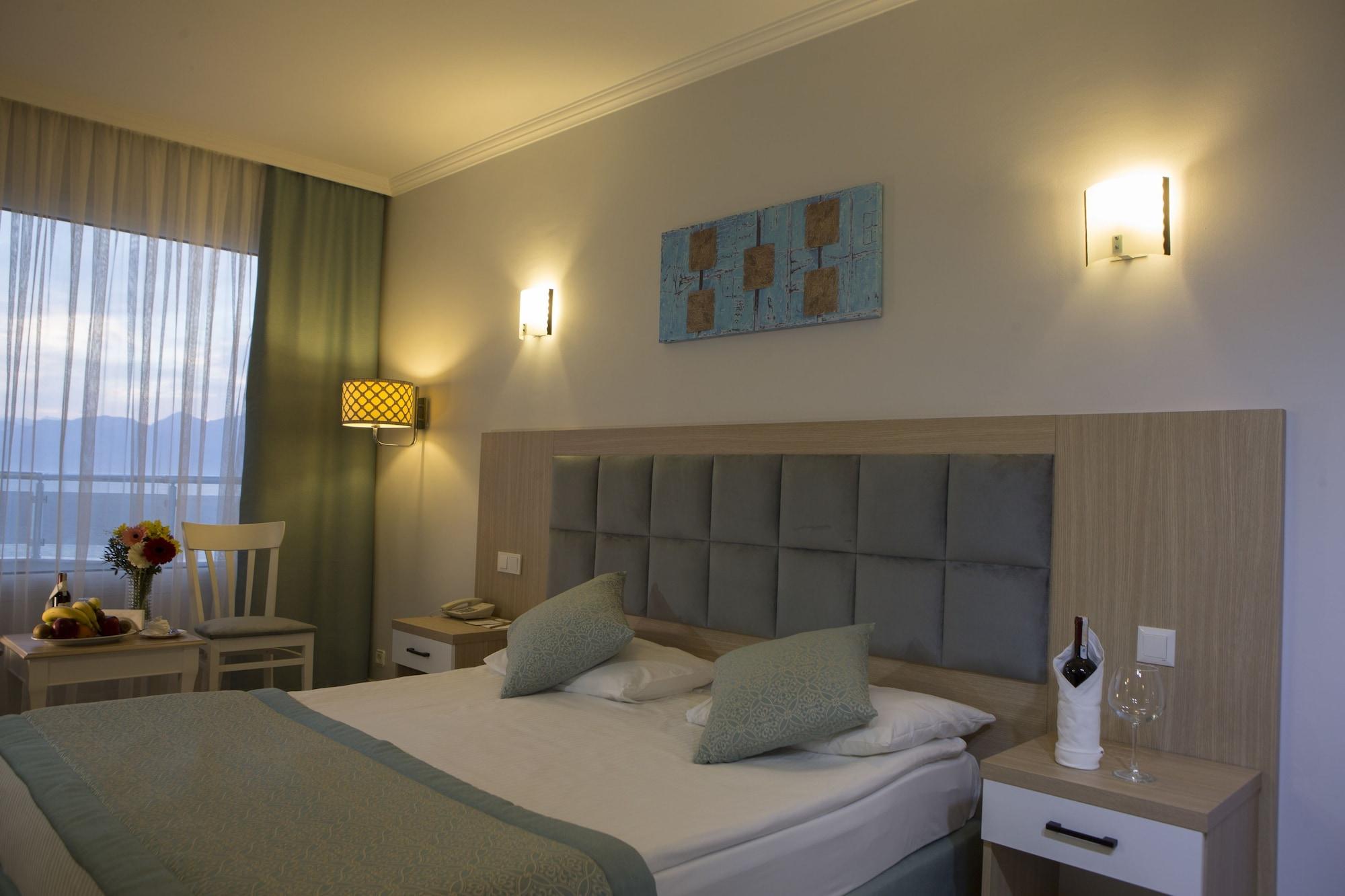 Hotel Adonis 4*