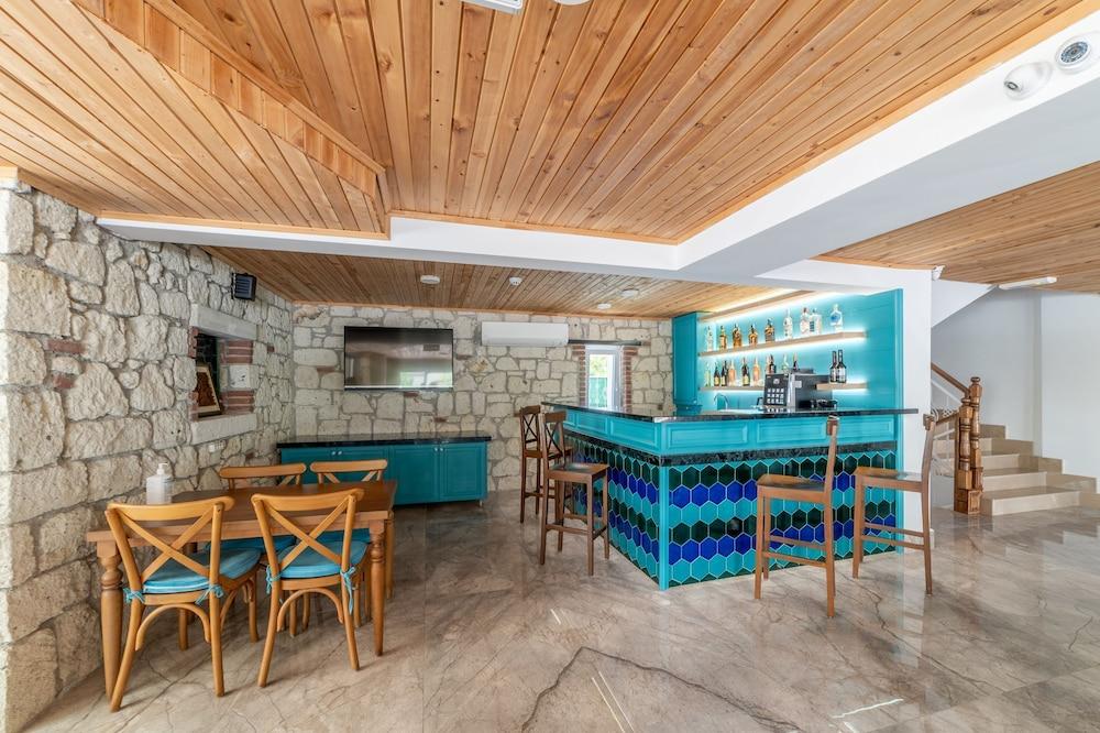 Hotel Yazar Lara Antalya