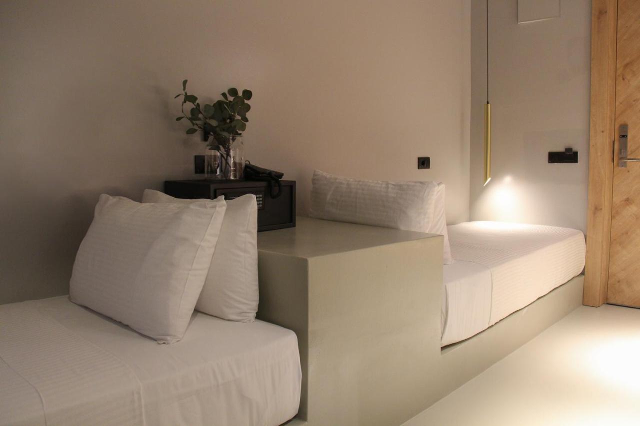 Ag Hotel