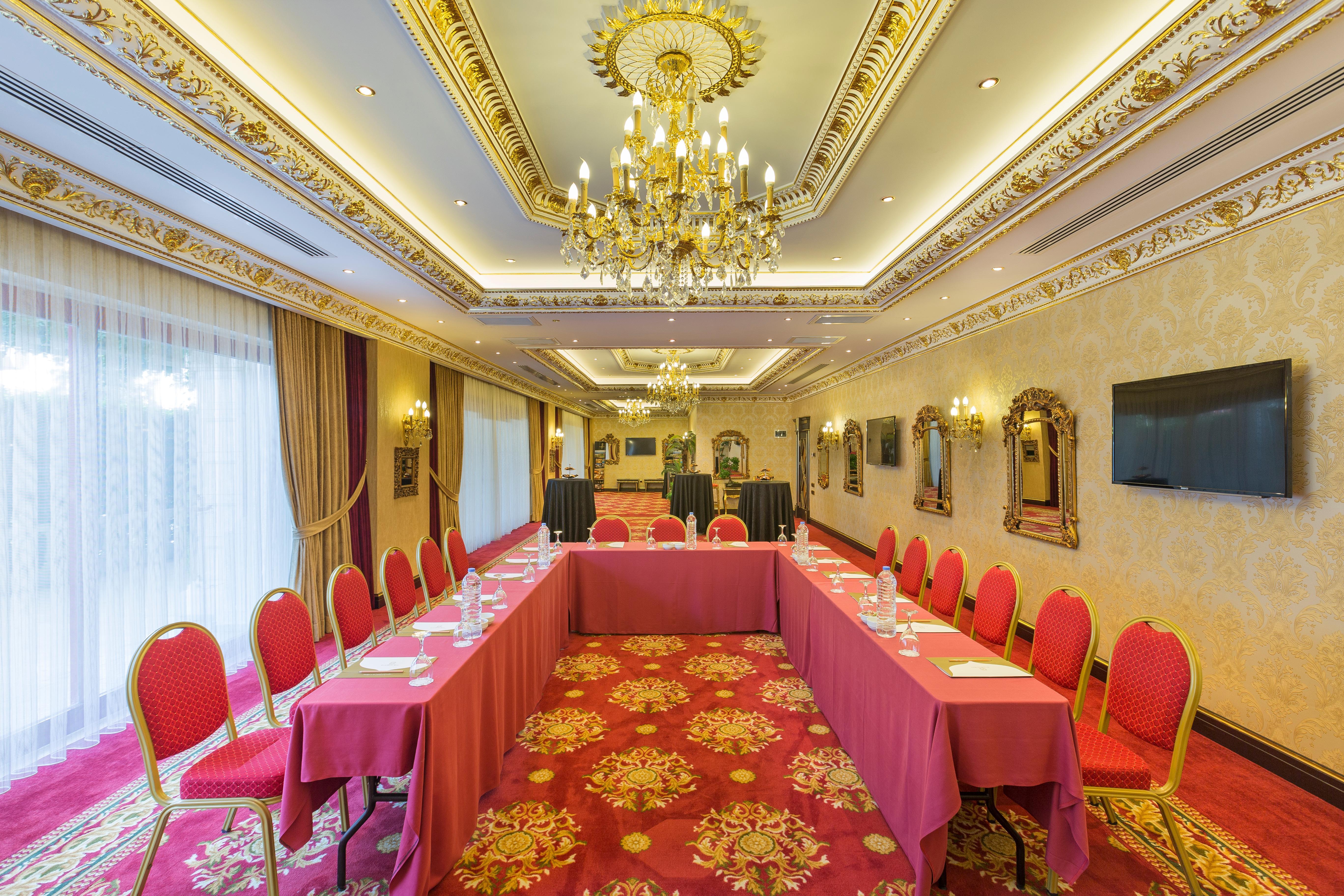 Hotel Club Sera 5*