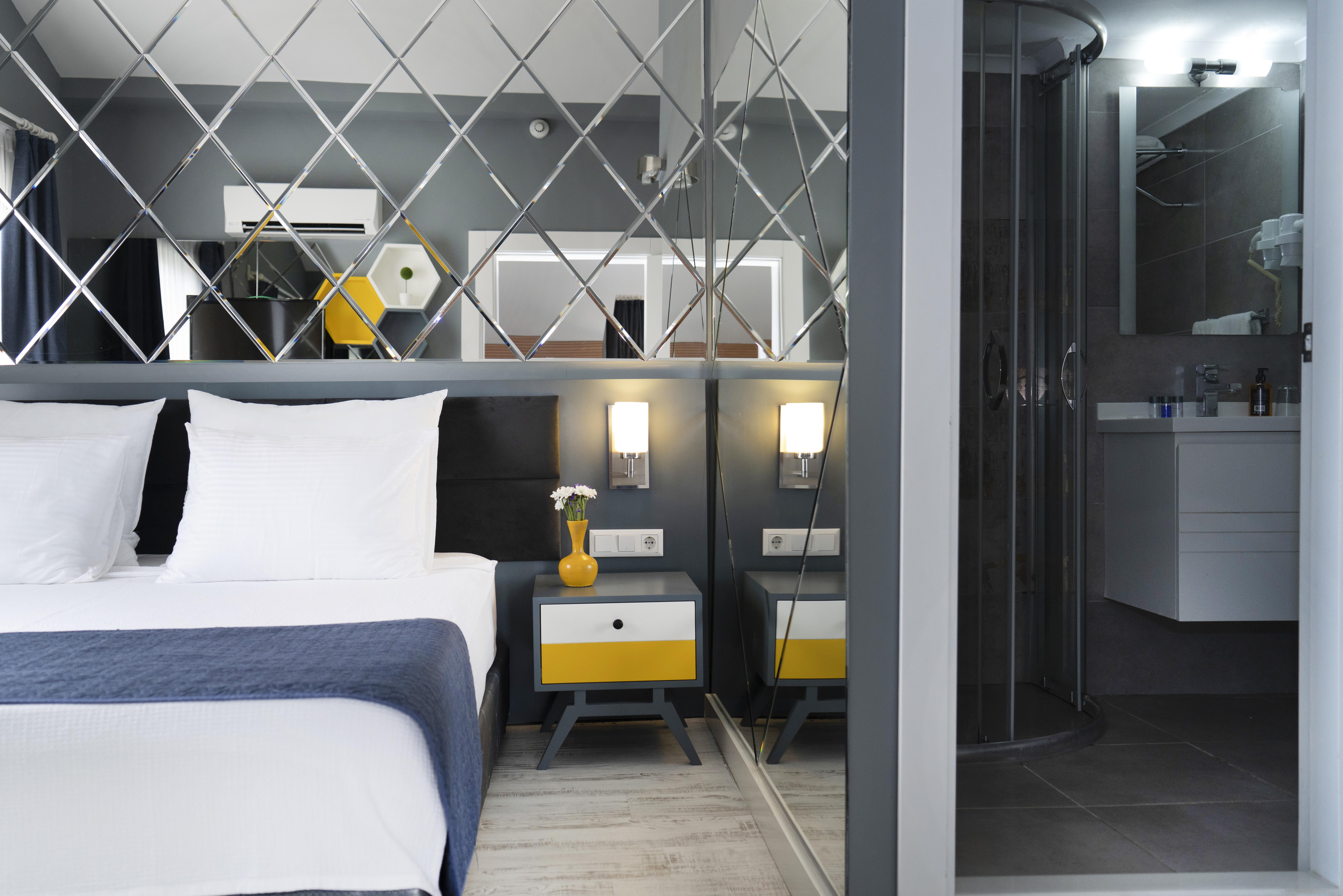 Letstay - Adults Only Hotel