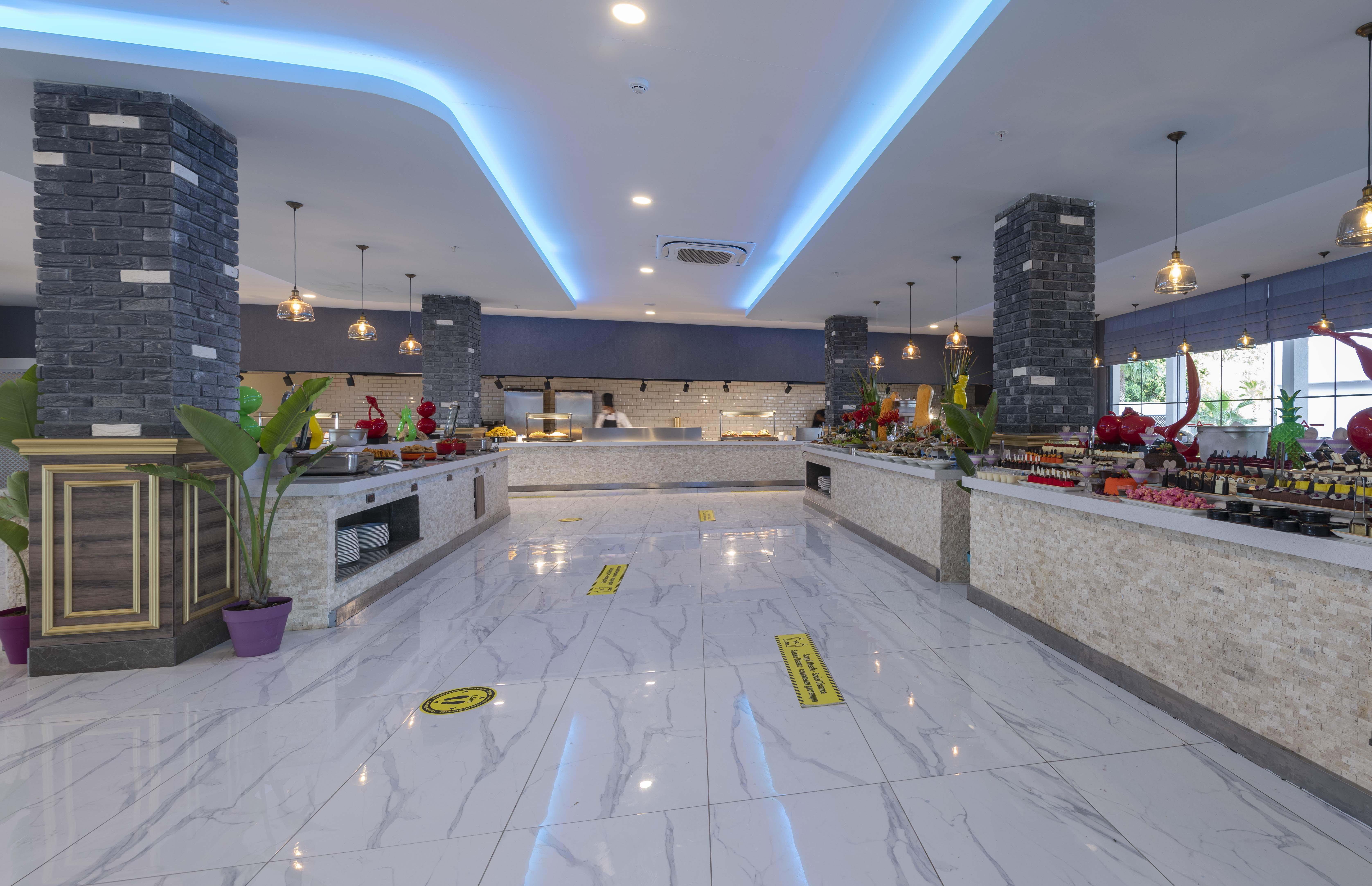 Royal Towers Lara 4*