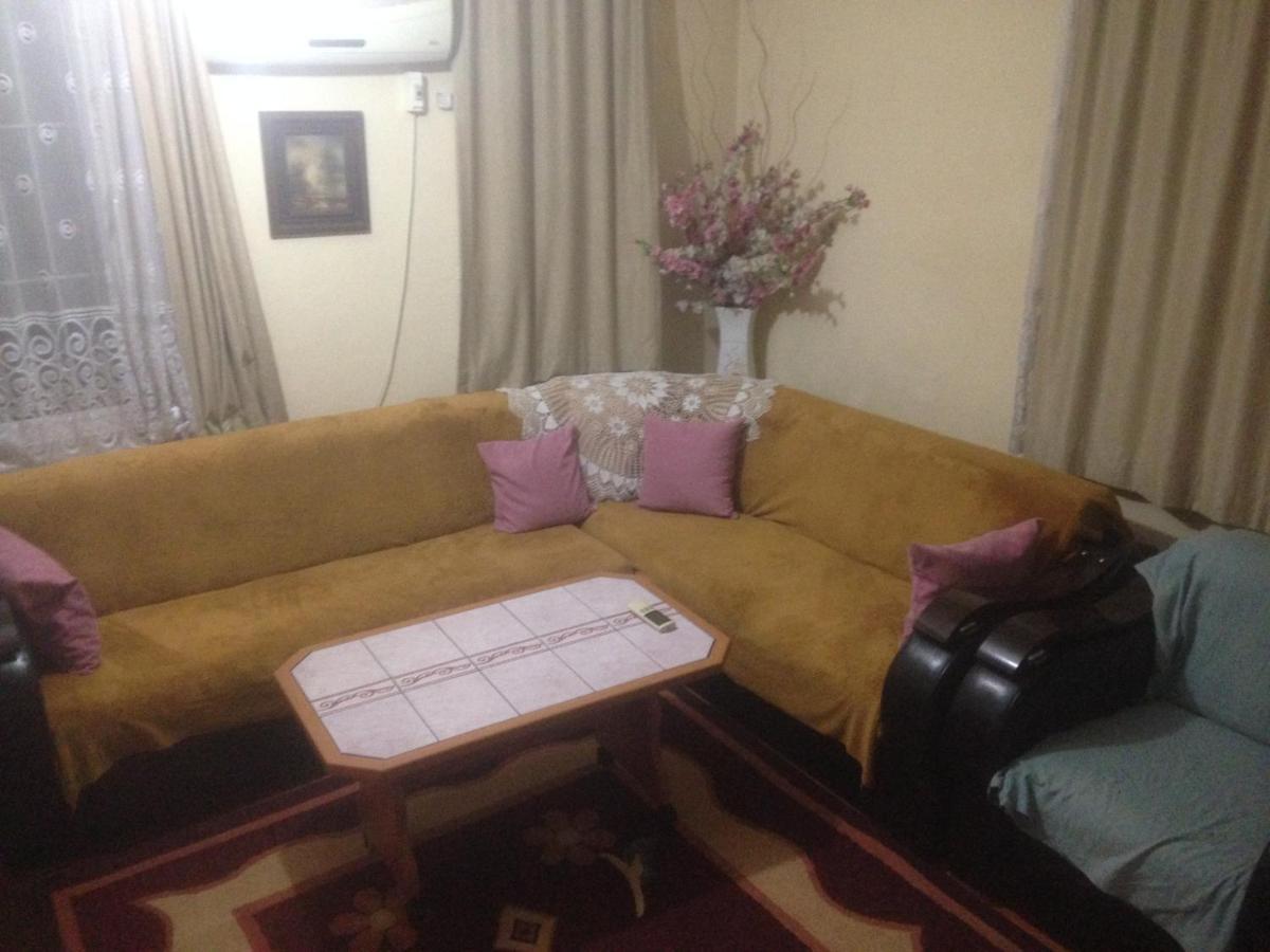 4 Persons Flat House - Cheap Homestay Sleeping Place *