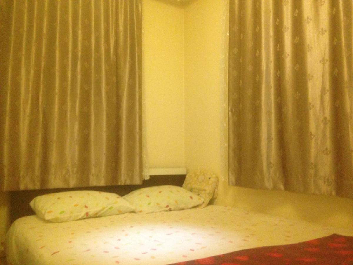 Apartment 4 Persons Flat House - Cheap Homestay Sleeping Place