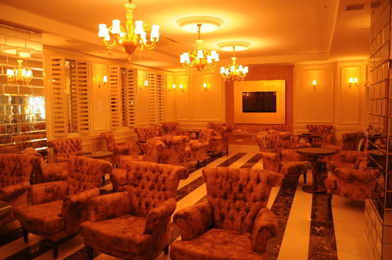 Saturn Palace Hotel 5*