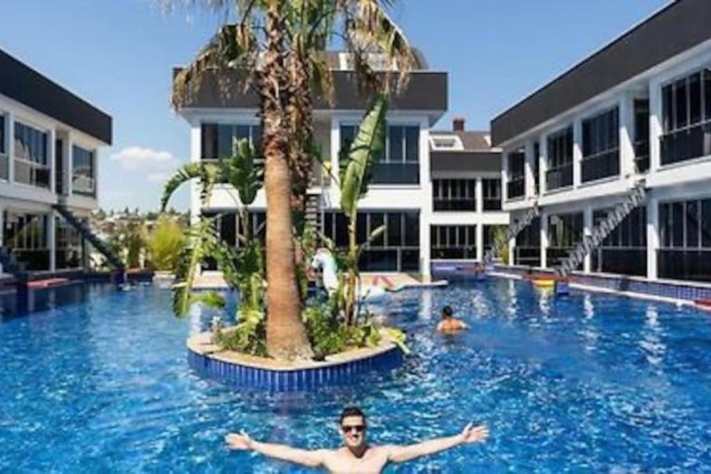 Apartment Essiz Konsept Daireden Havuza Ozel Girisli *
