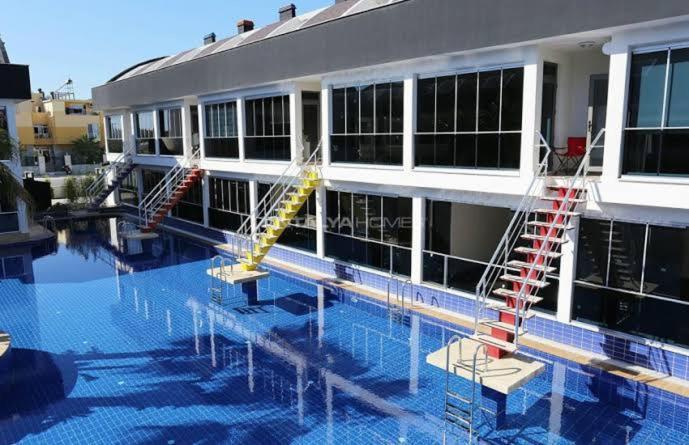Essiz Konsept Daireden Havuza Ozel Girisli Apartment *
