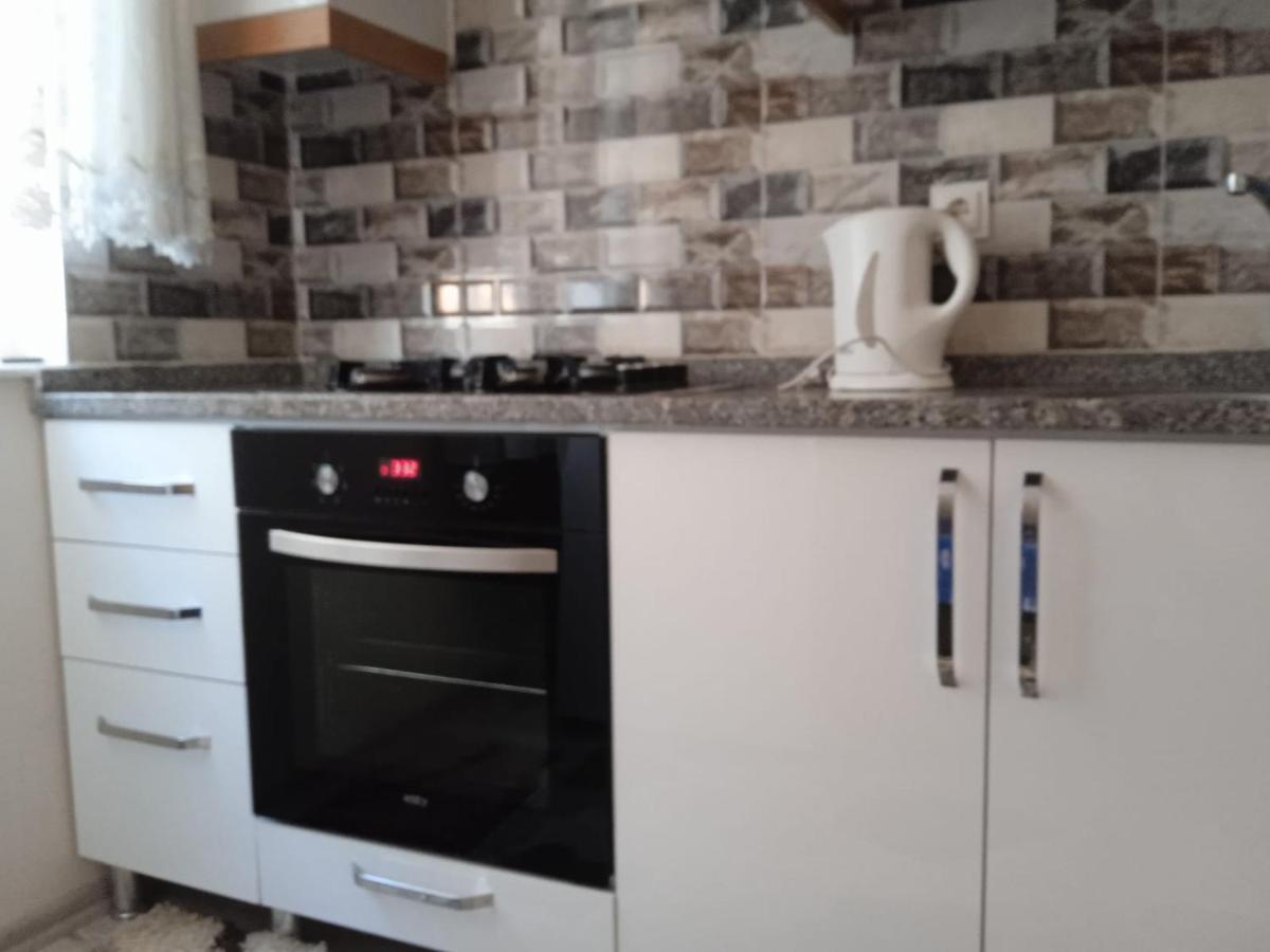 Makif Family Cheap Furnished Vacation Flat *