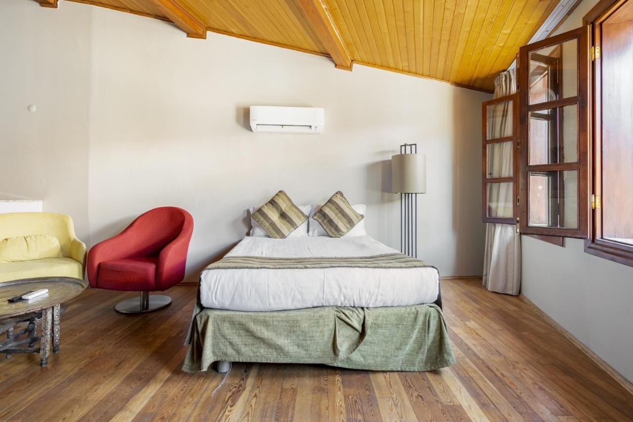Mesmerizing Flat Near Hadrians Gate Tatil Evi