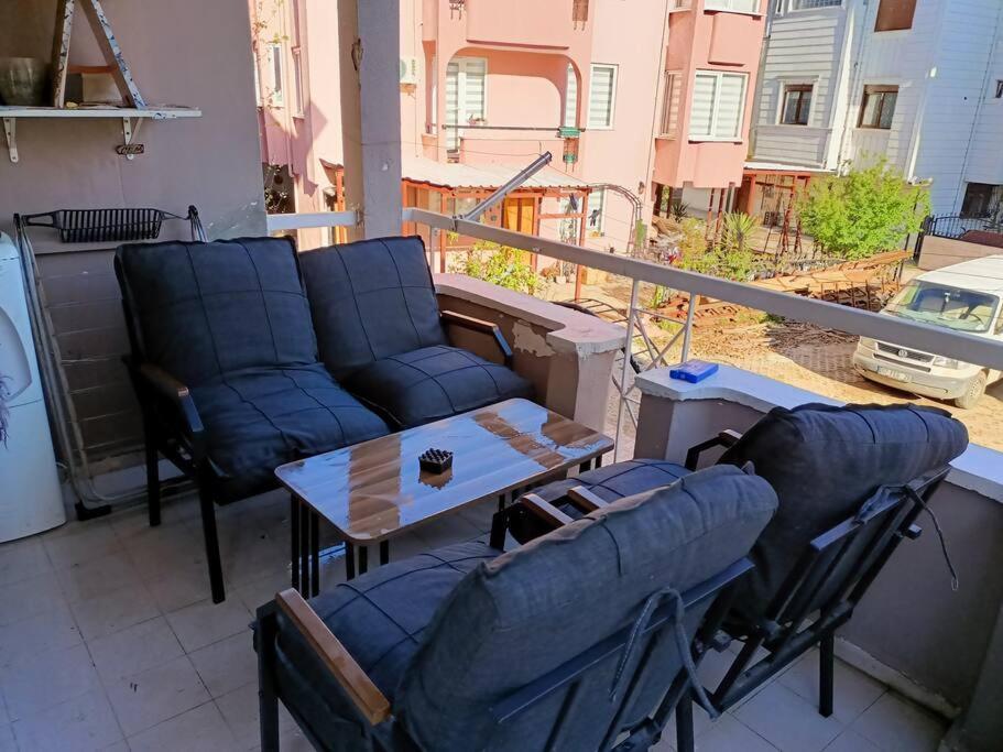 Havalimani Ve Lara Plaj Yakin. 1+1 Daire Apartment