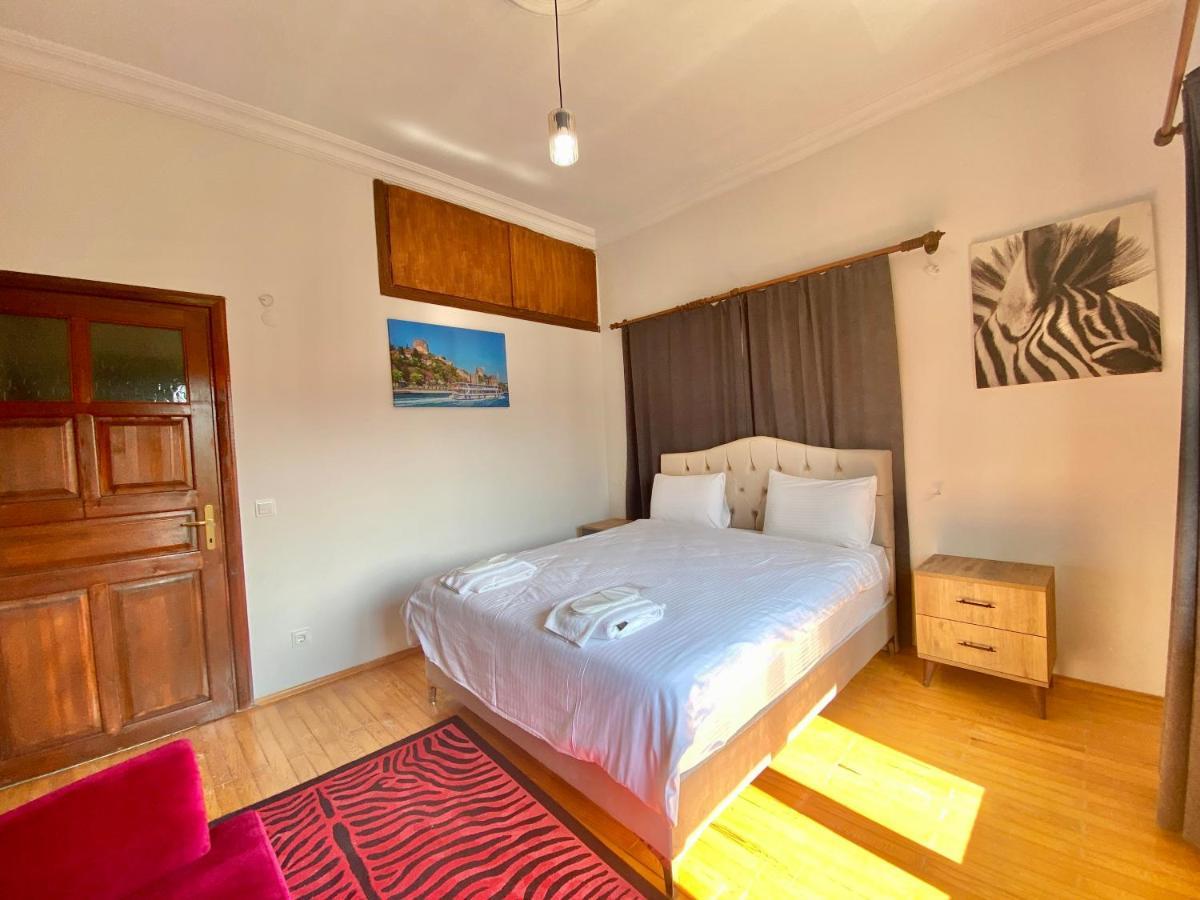 Ali Apartment