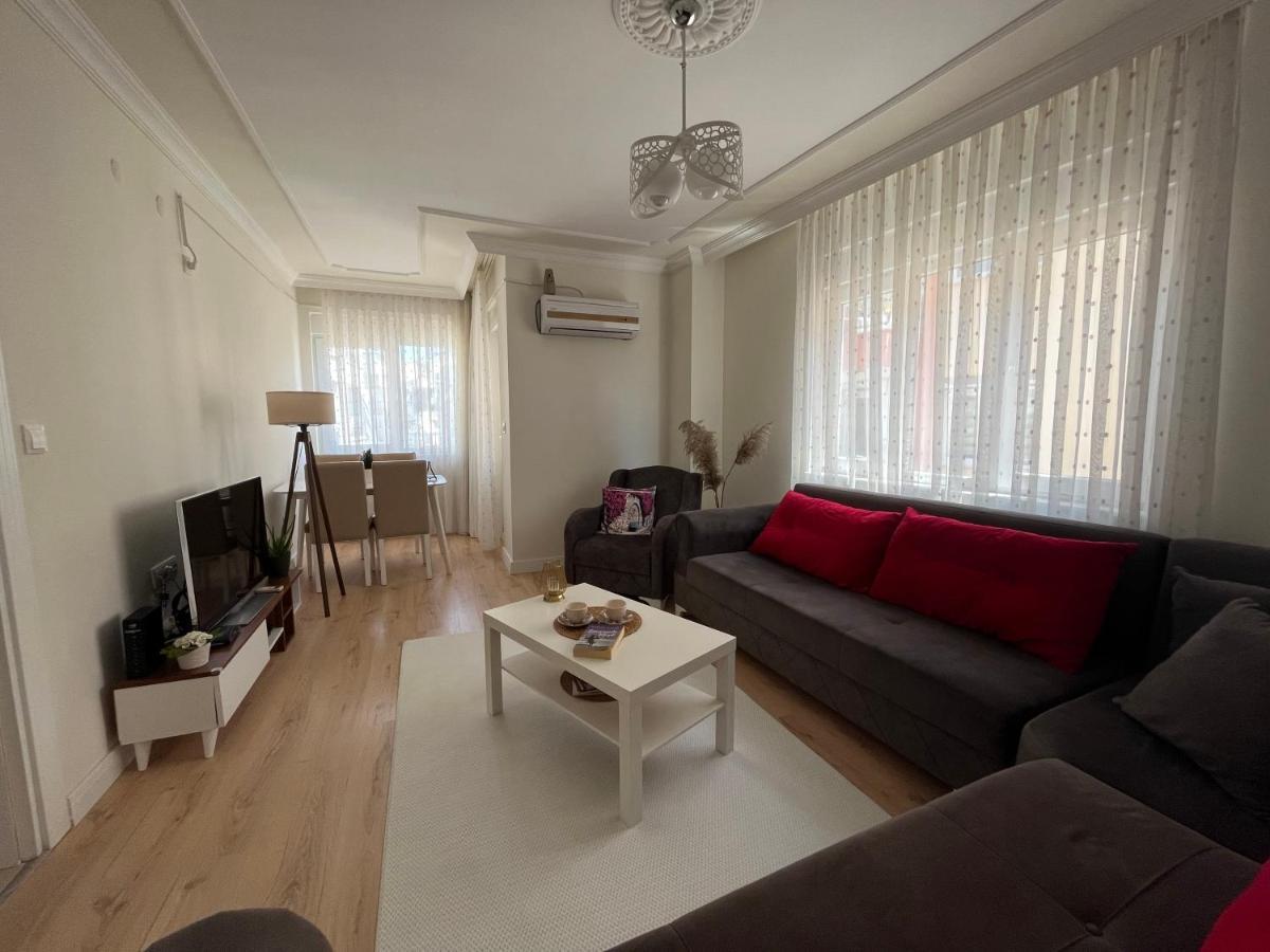 Family In Center Apartment Antalya