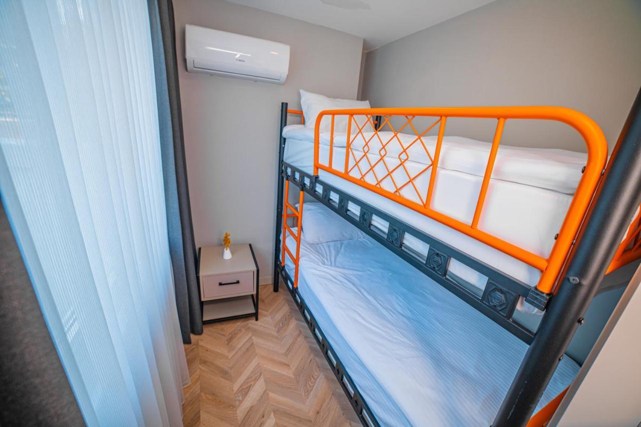 Moon Aparthotel