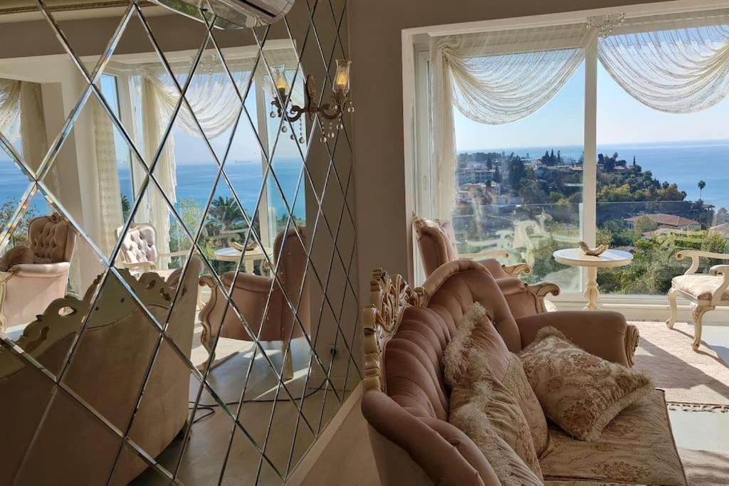 Apartment Deniz Manzarali Jakuzili Kral Dairesi *