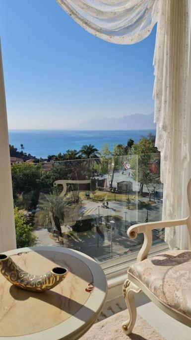 Deniz Manzarali Jakuzili Kral Dairesi Apartment