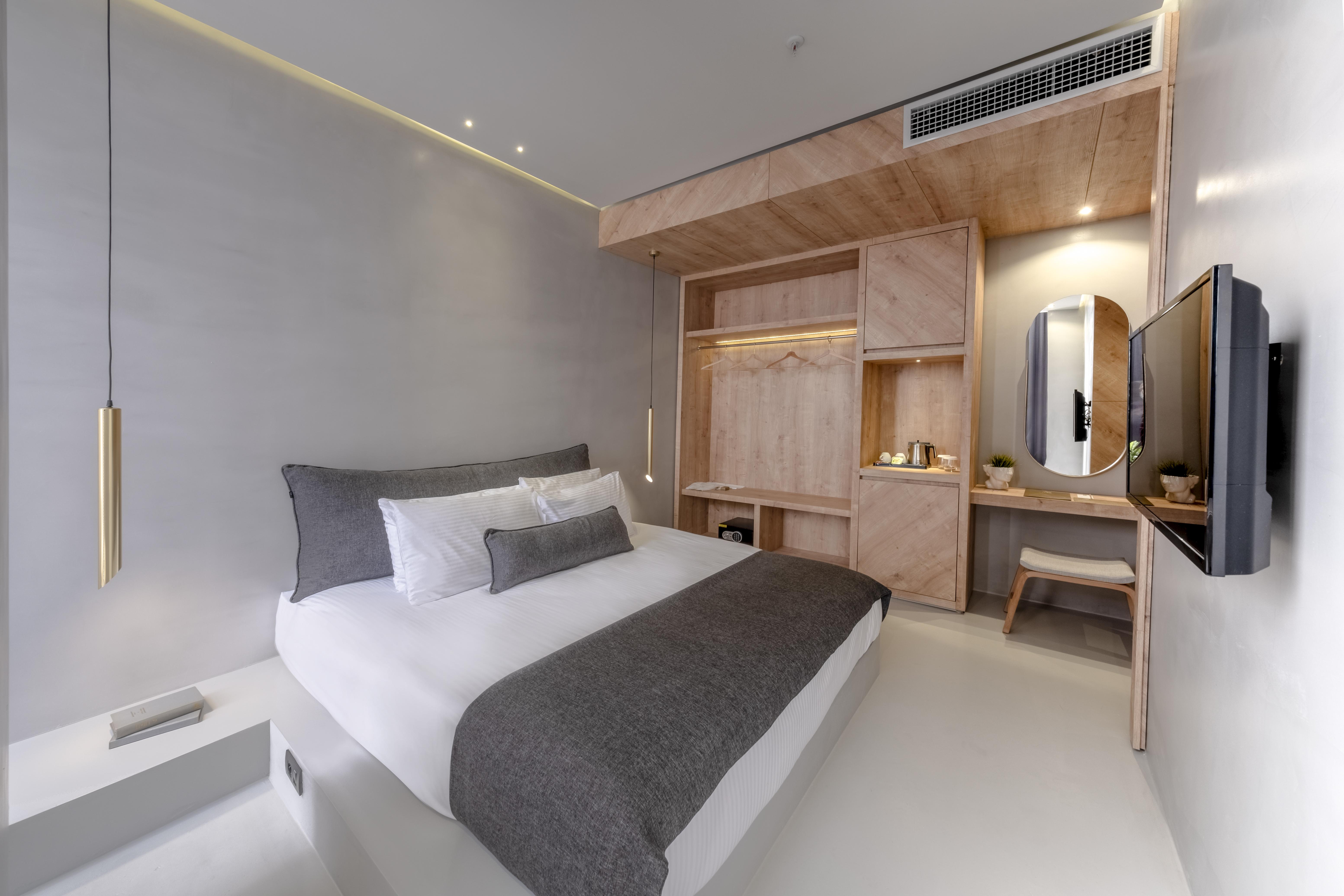 Ag Hotel