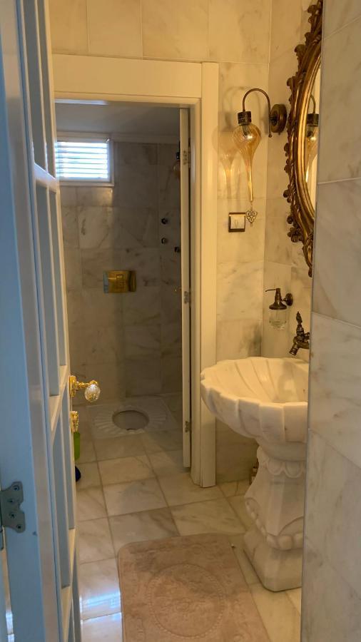 Antalya'nin Kalbinde Bueyueleyici Bir Siginak Apartment