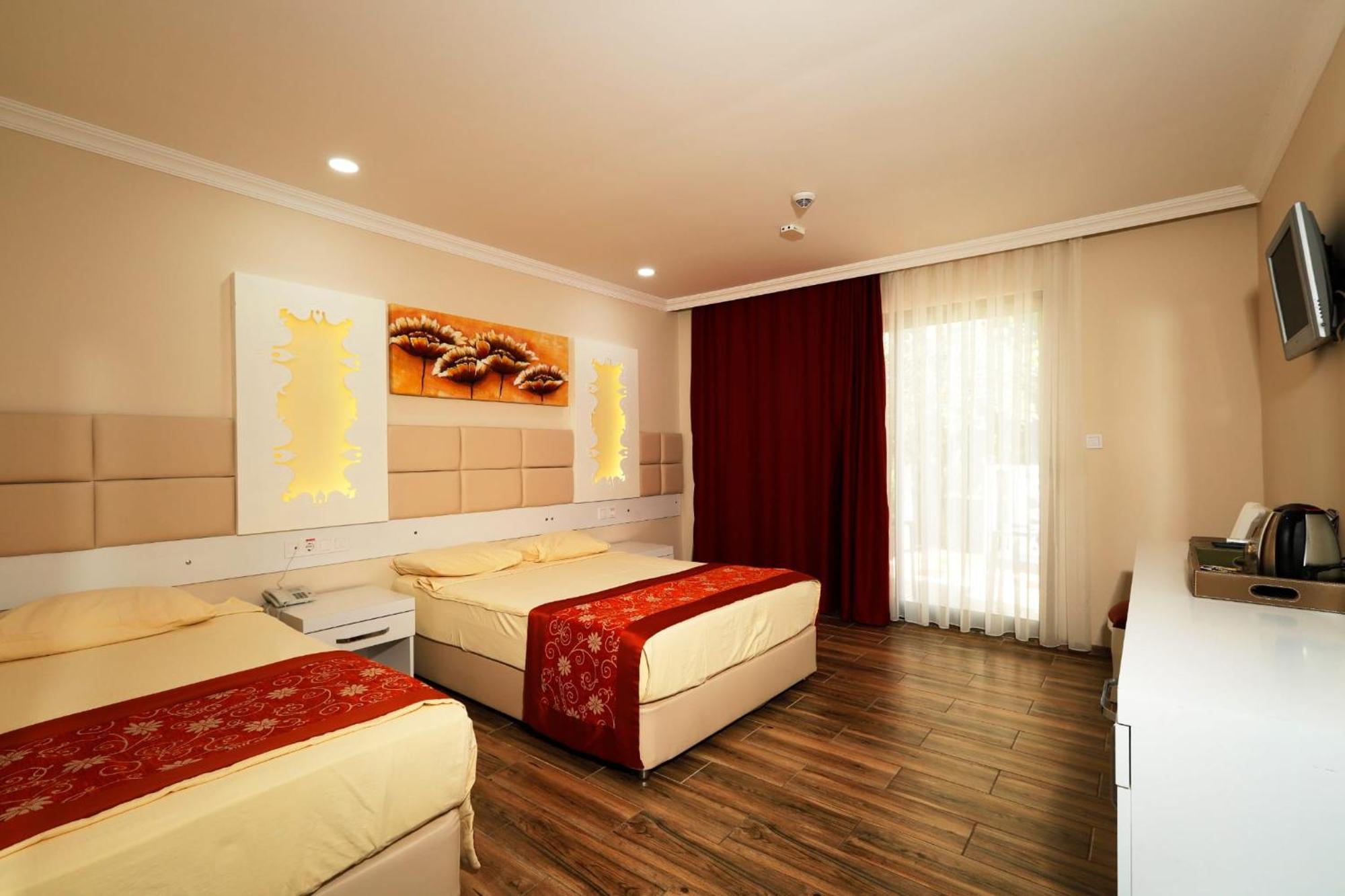 Otel Miramor &