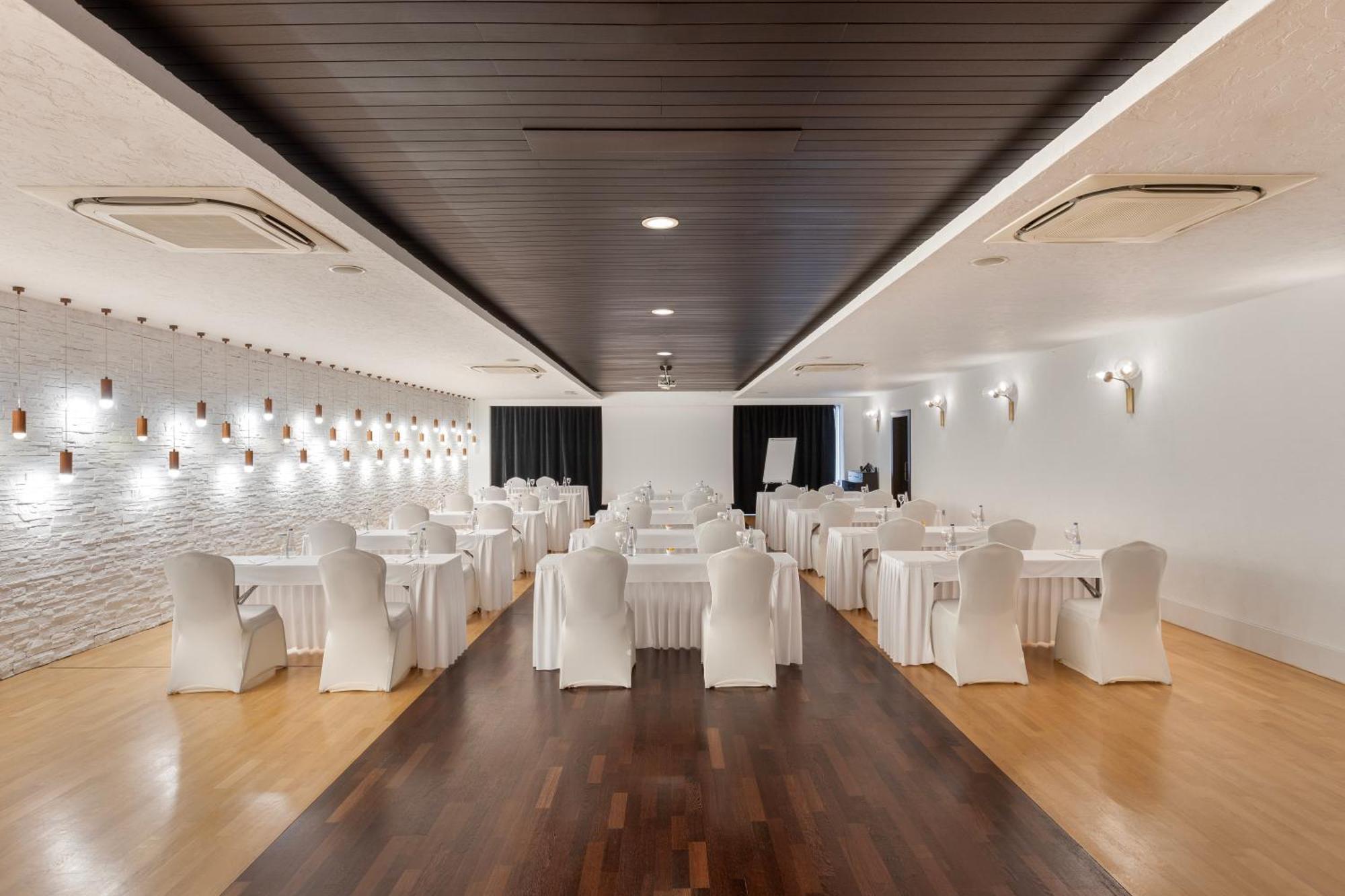 Ramada Plaza Hotel