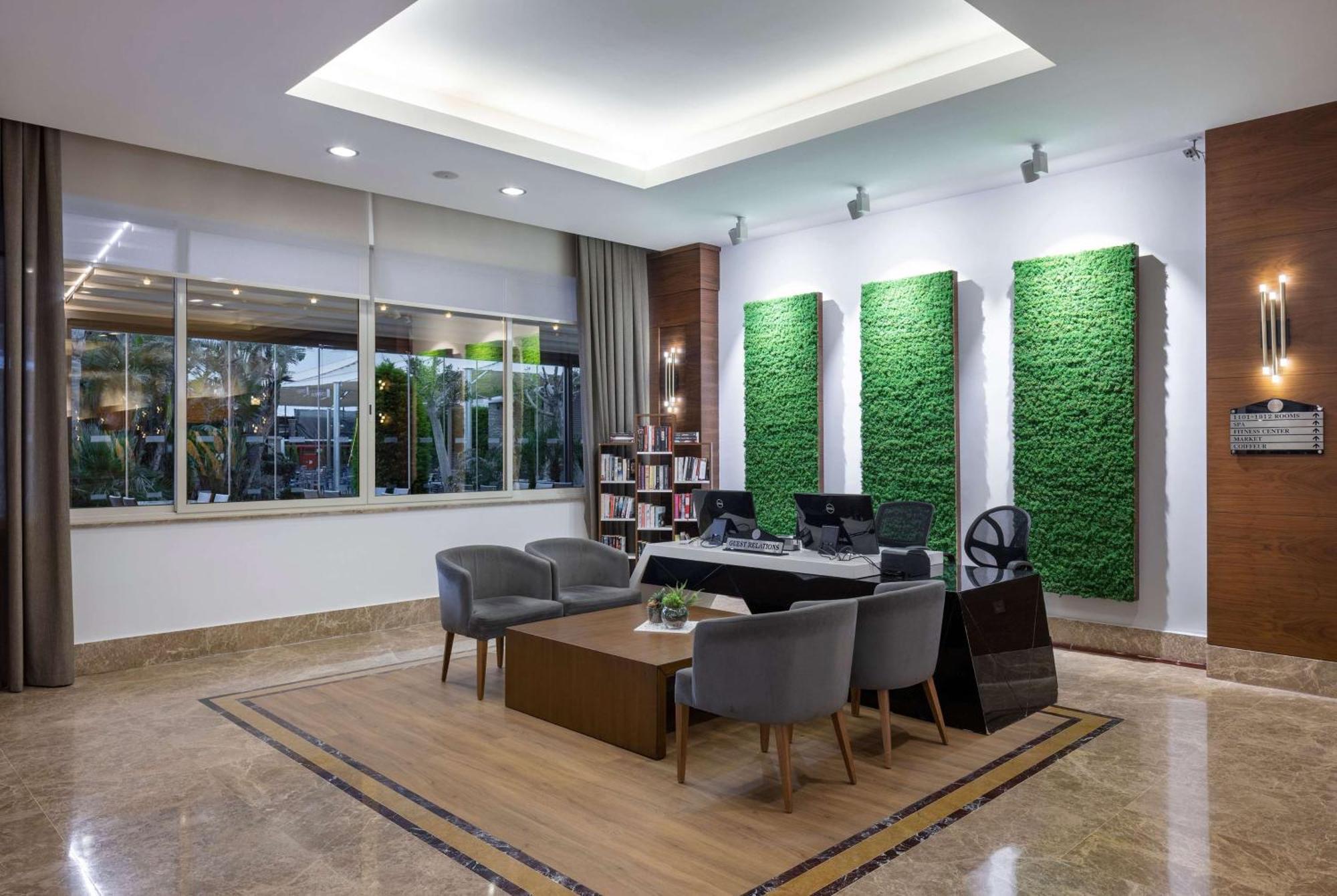 Ramada By Wyndham Lara