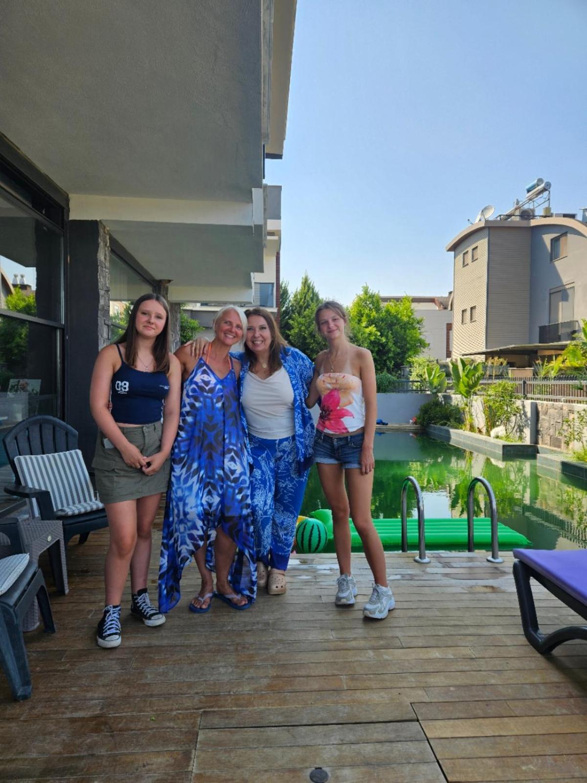 Villa Oldskool 15 Minutes Walk To Lara Antalya