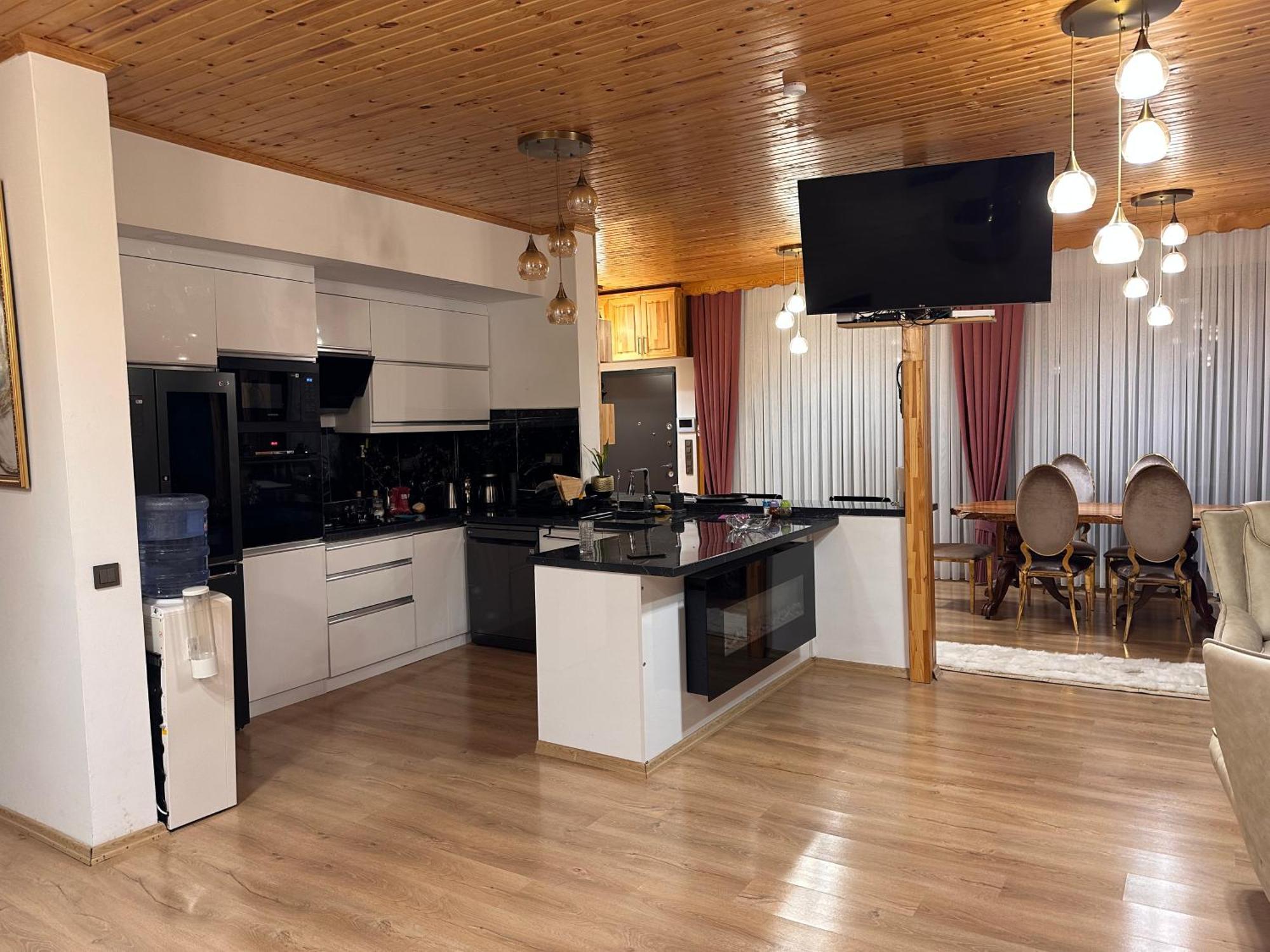 Havuzlu Bahceli Villa