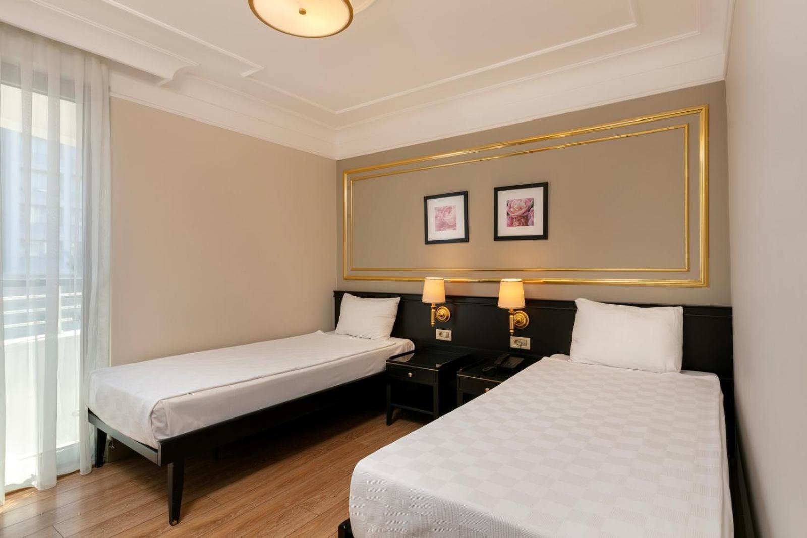 Reo - Ex Pacco Otel