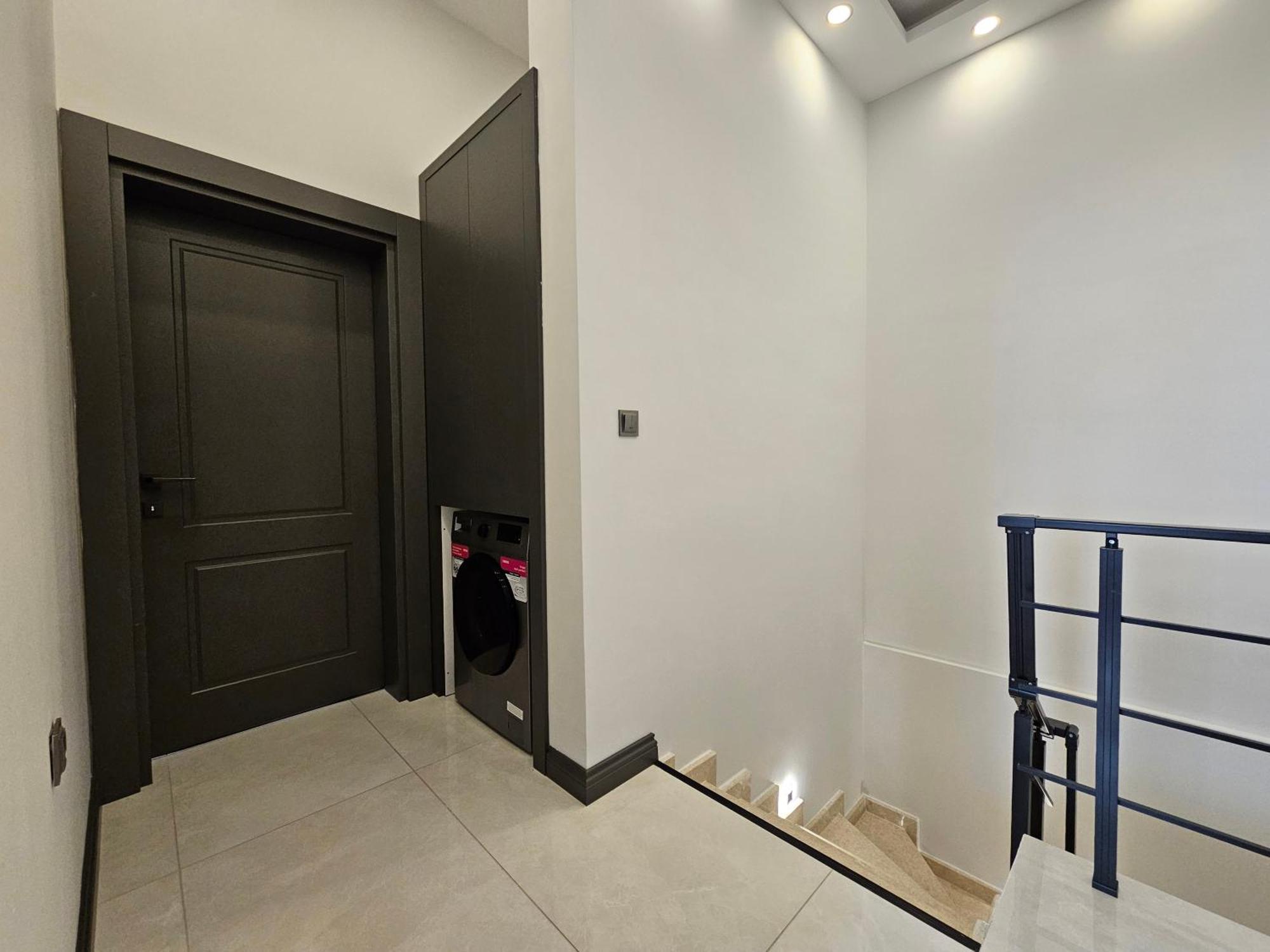 Apartment New Flat With Big Living Spaces 2-5 Near By Lara *