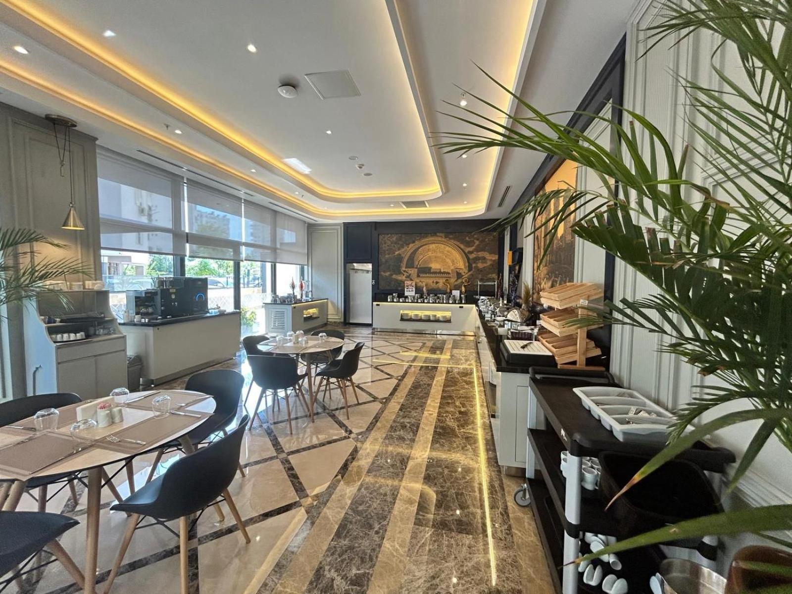 Four Points Flex By Sheraton Lara Hotel