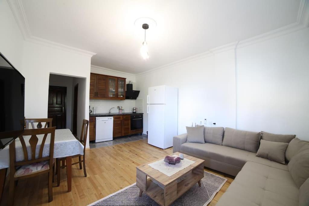 Konyaaltinda Tatil Evimiz