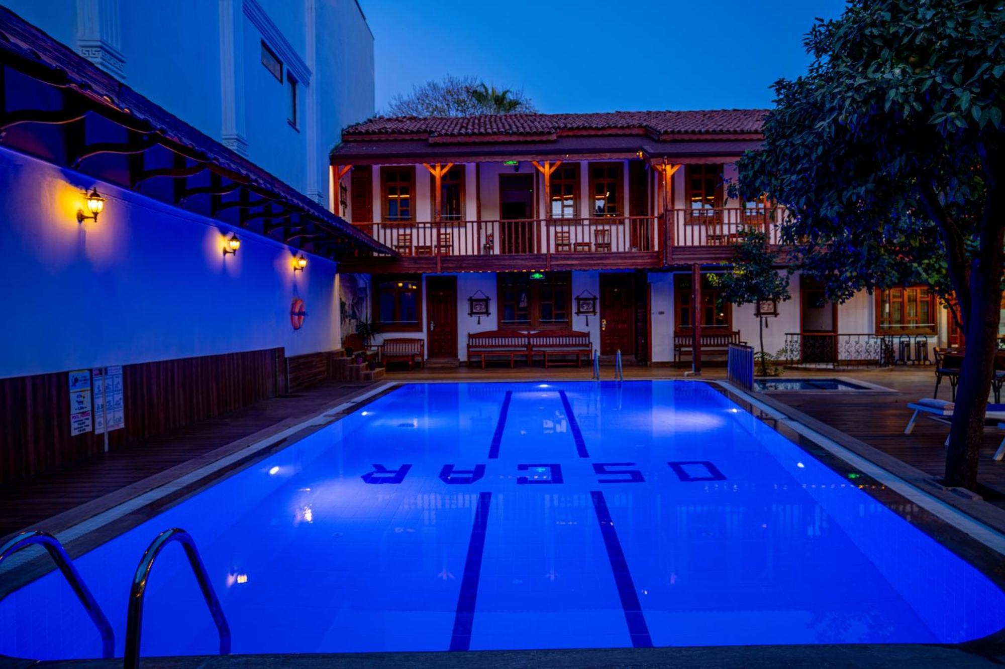 Hotel Oscar Garden