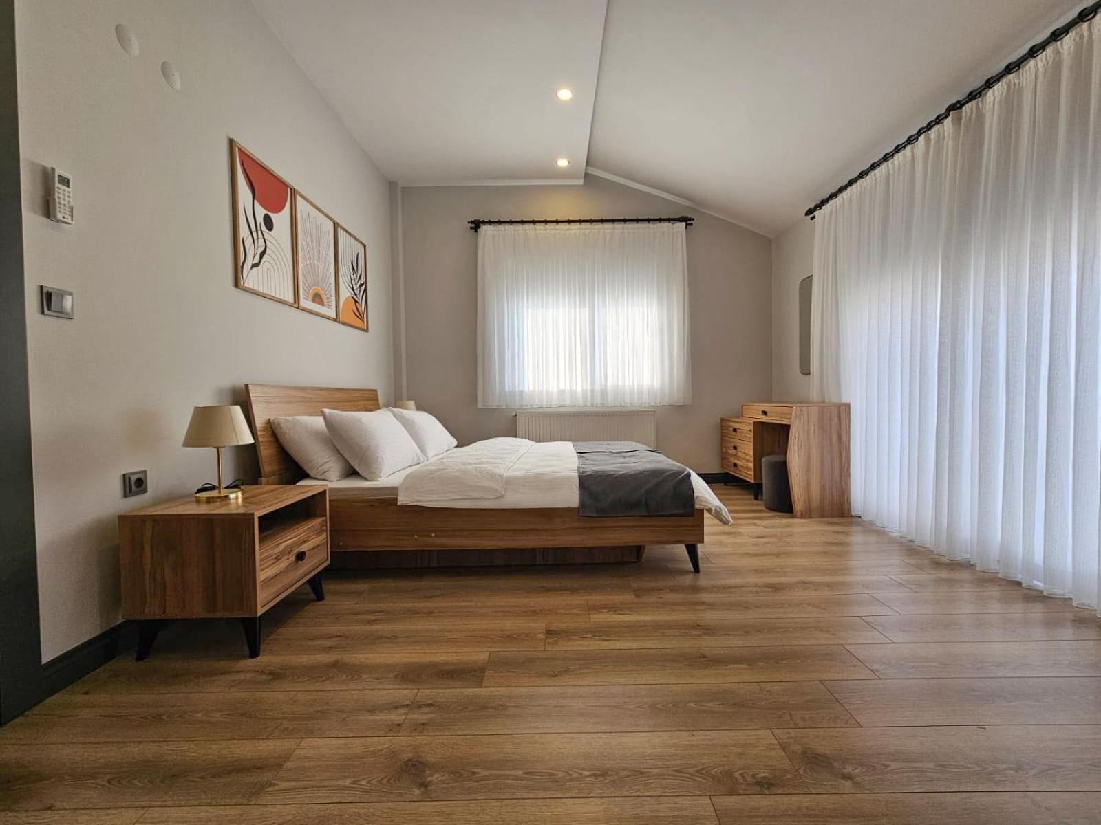New Flat&large Living Space 2-4 Near By Lara Apartment Antalya
