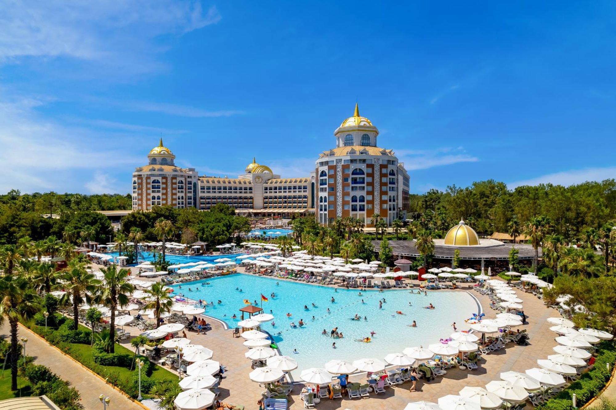 Delphin Be Grand Resort