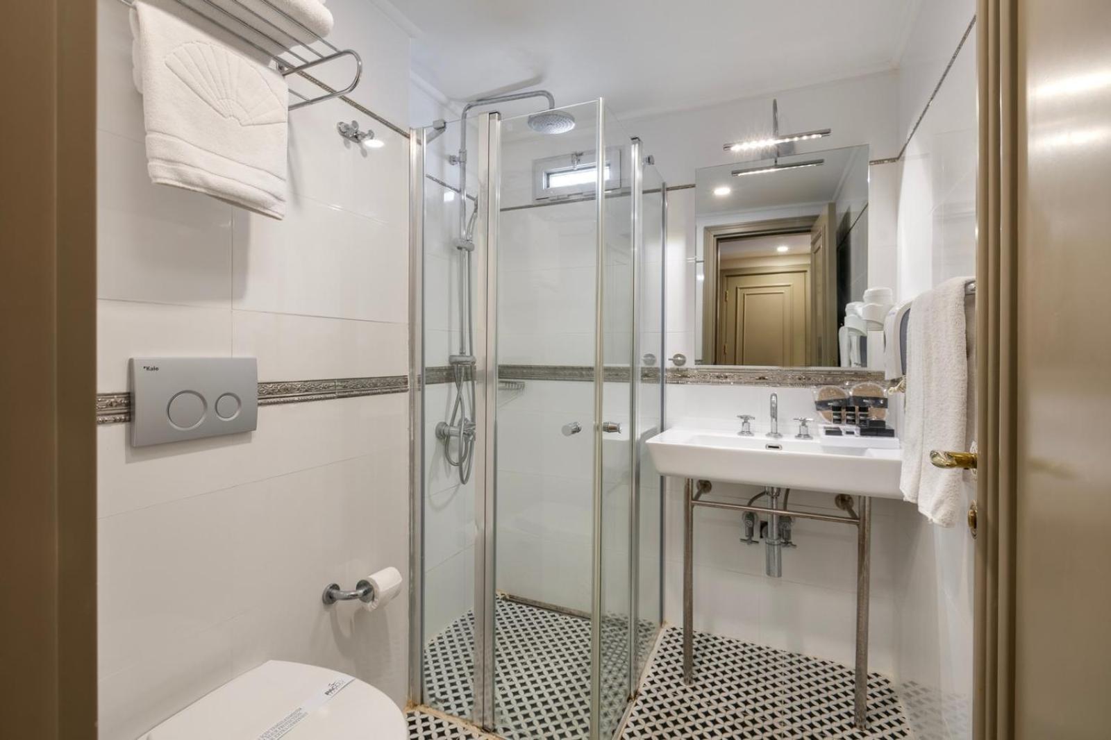 Otel Reo - Ex Pacco 4*